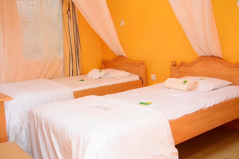 אלדורט New Green Pastures Guest House מראה חיצוני תמונה